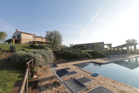 Azienda Mastro, Le Marche