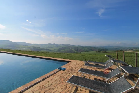 Azienda Mastro, Le Marche