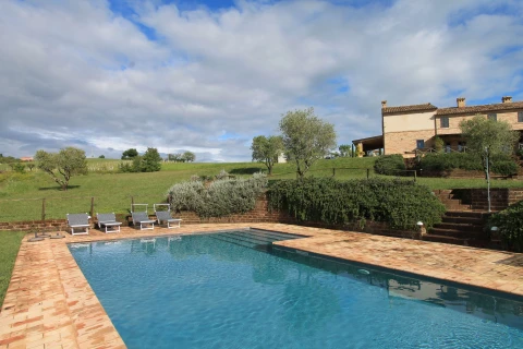 Azienda Mastro, Le Marche