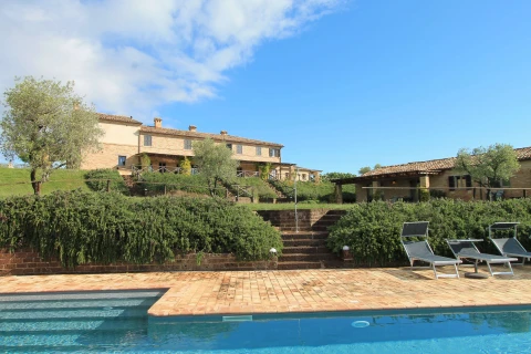 Azienda Mastro, Le Marche