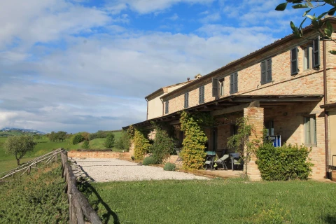 Azienda Mastro, Le Marche