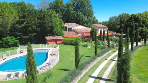 Paradis sur Terre, Provence