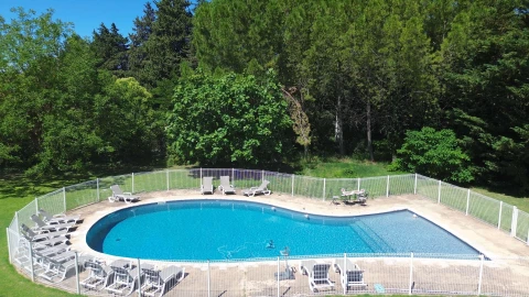 Paradis sur Terre, Provence