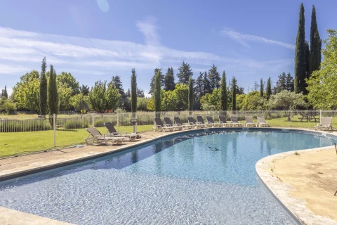 Paradis sur Terre, Provence