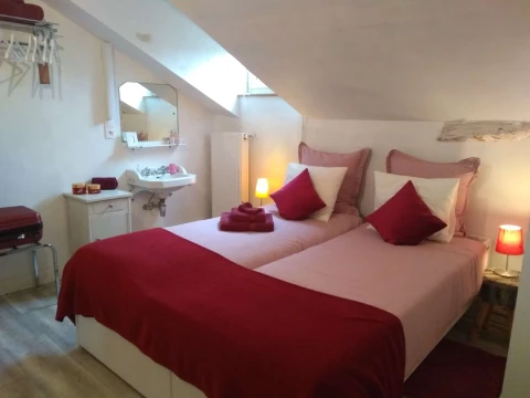 Au bord de la Dronne, Vakantiehuis, Dordogne / Nouvelle-Aquitaine, people: 6