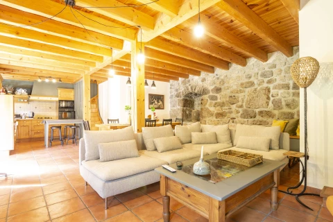 Au Mont d'Ardèche, Vakantiehuis, Ardeche, people: 21