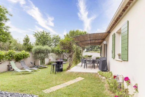 Au Pied des Tours, Vakantiehuis, Provence, people: 6