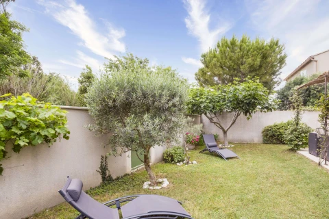 Au Pied des Tours, Vakantiehuis, Provence, people: 6