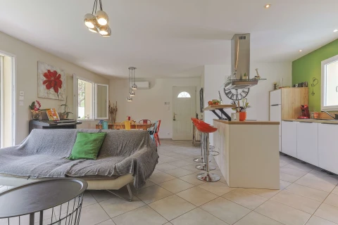 Au Pied des Tours, Vakantiehuis, Provence, people: 6