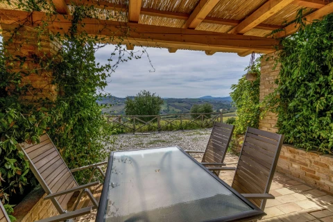 Azienda Mastro - Vernaccia, Vakantiehuis, Le Marche, people: 4