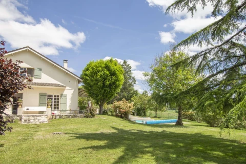 Boutouzet, Vakantiehuis, Dordogne / Nouvelle-Aquitaine, people: 8