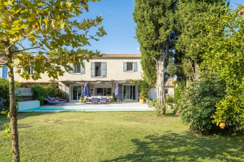 Holiday home in Provence for 8 people - La Bastide d'Olivienne