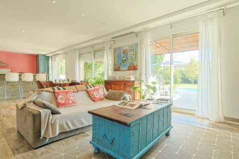 Holiday home in Provence for 8 people - La Bastide d'Olivienne
