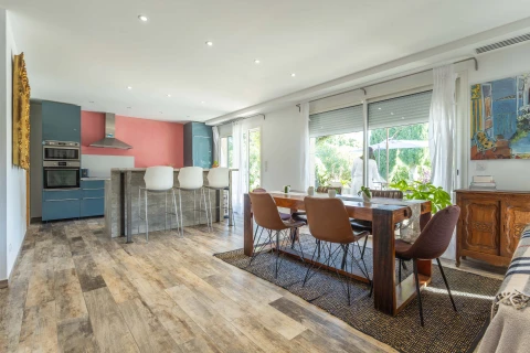 Holiday home in Provence for 8 people - La Bastide d'Olivienne