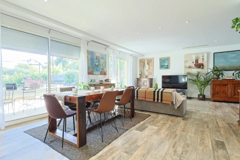 Holiday home in Provence for 8 people - La Bastide d'Olivienne
