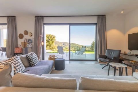 La Londe Gîte Bas, Appartement, Côte d'azur, people: 6