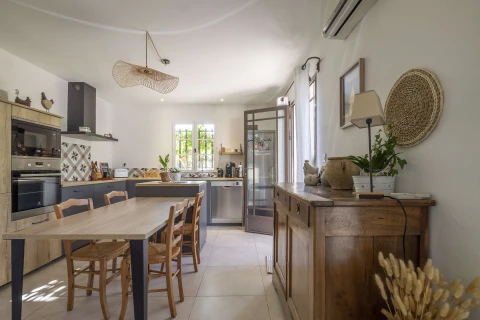 La maison Ugolin, Vakantiehuis, Provence, people: 6