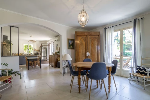 La maison Ugolin, Vakantiehuis, Provence, people: 6