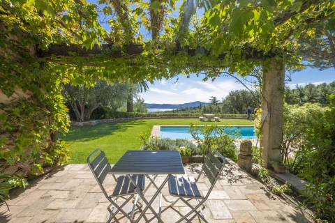 La Pierre, Vakantiehuis, Côte d'azur, people: 9