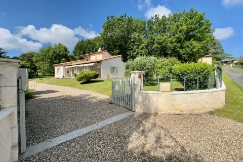 La terrasse, Vakantiehuis, Dordogne / Nouvelle-Aquitaine, people: 6