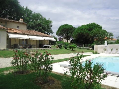 La terrasse, Vakantiehuis, Dordogne / Nouvelle-Aquitaine, people: 6