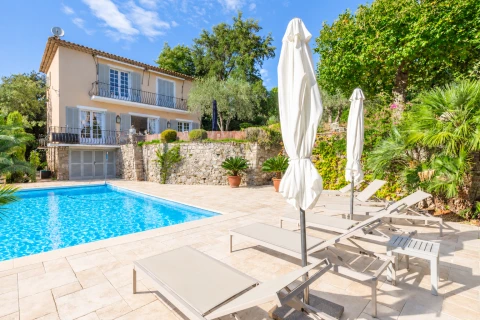 Maison de vacances en Côte d'azur pour 8 personnes - La Villa Charmante