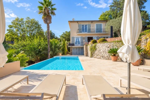 Maison de vacances en Côte d'azur pour 8 personnes - La Villa Charmante