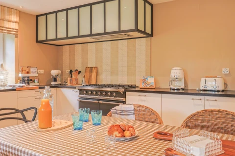 Le Petit Jardin du Luberon, Vakantiehuis, Provence, people: 4