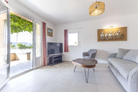 Le Petit Nid, Vakantiehuis, Provence, people: 4