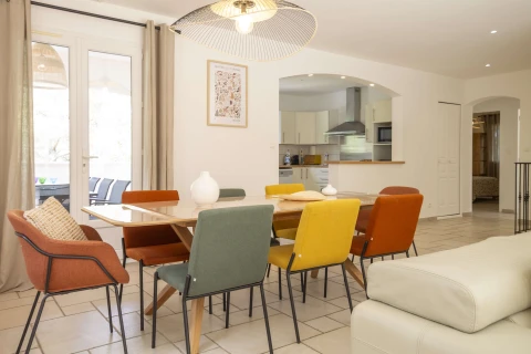 Le Peylon Bas , Vakantiehuis, Provence, people: 8