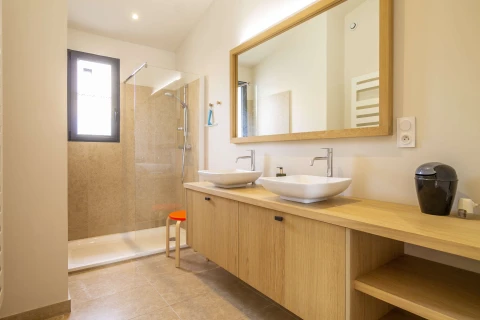 Les cerisiers du Mont Ventoux, Vakantiehuis, Provence, people: 8