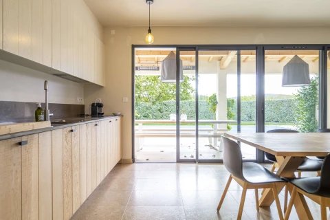 Les cerisiers du Mont Ventoux, Vakantiehuis, Provence, people: 8