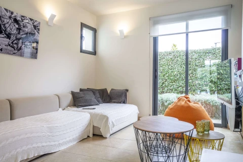 Les cerisiers du Mont Ventoux, Vakantiehuis, Provence, people: 8