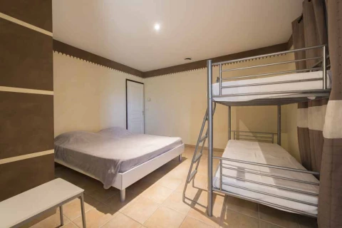 Les Cypresses, Vakantiehuis, Languedoc-Roussillon, people: 8