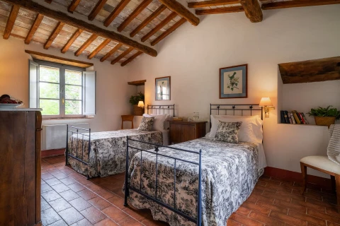 Holiday home in Tuscany for 10 people - Lilliano