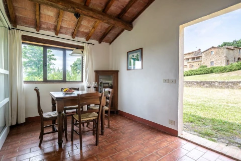 Holiday home in Tuscany for 10 people - Lilliano