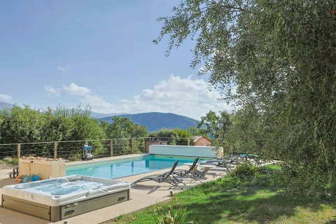Vakantiehuis in Provence voor 8 personen - Lumea en Provence