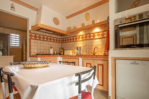 Maillane, Vakantiehuis, Provence, people: 6