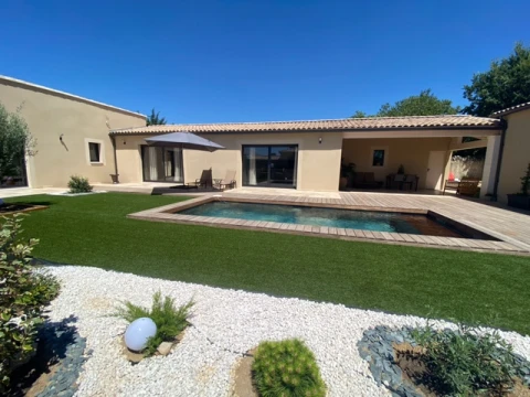 Maison Allies, Vakantiehuis, Provence, people: 4