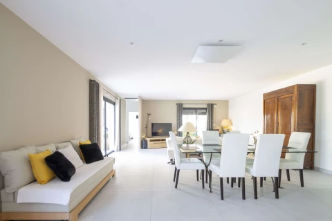 Maison Allies, Vakantiehuis, Provence, people: 4