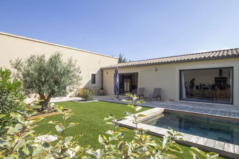 Maison Allies, Vakantiehuis, Provence, people: 4