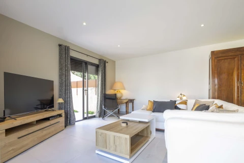 Maison Allies, Vakantiehuis, Provence, people: 4