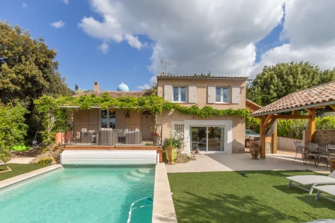 Maison Beally, Vakantiehuis, Provence, people: 8