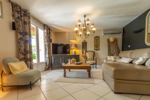 Maison Beally, Vakantiehuis, Provence, people: 8