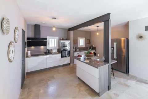 Maison Belleviste, Vakantiehuis, Provence, people: 8