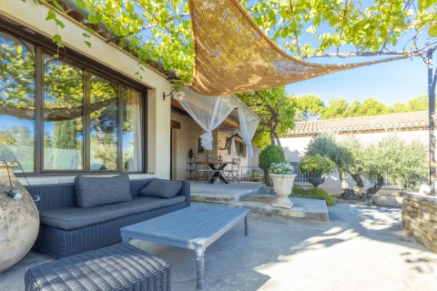 Holiday home in Provence for 10 people - Maison de l'Oustau