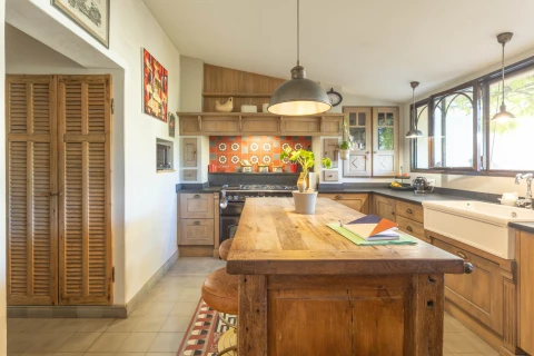 Holiday home in Provence for 10 people - Maison de l'Oustau