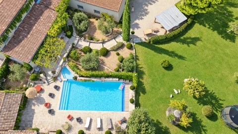 Holiday home in Provence for 10 people - l'Oustau