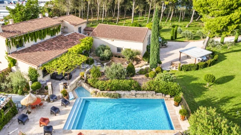 Holiday home in Provence for 10 people - l'Oustau