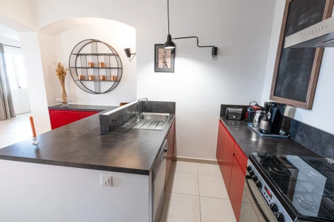 Maison Rouge, Vakantiehuis, Languedoc-Roussillon, people: 8